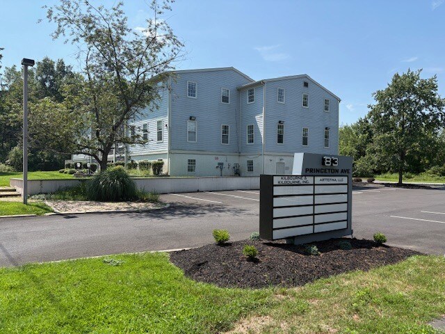 Primary Photo Of 83 Princeton Ave, Hopewell Medical For Sale