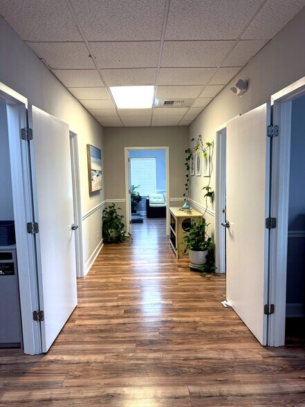 More Photos Of 410 Mill St, Mount Pleasant Office For Lease