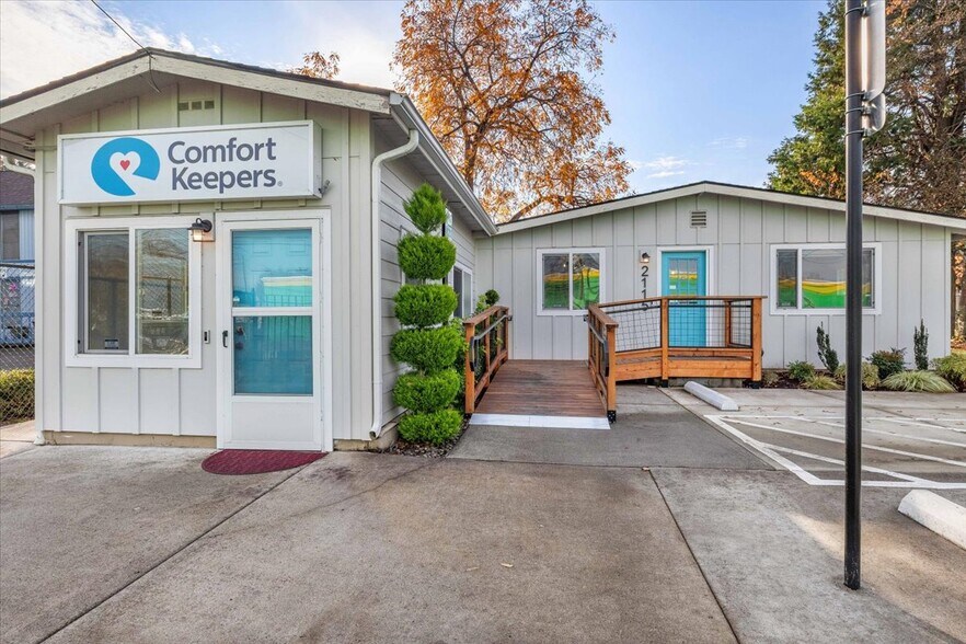 Primary Photo Of 2115 E 27th St, Vancouver Office For Sale