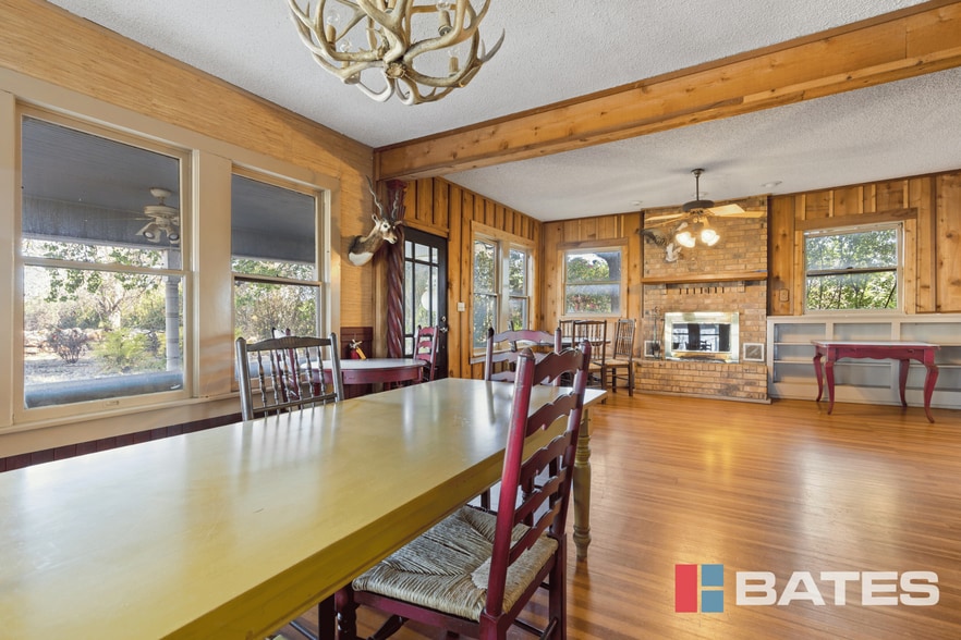 More Photos Of 3708 N Highway 77, Waxahachie Office Residential For Sale