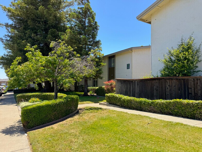 Primary Photo Of 1400 Humphrey Dr, Suisun City Apartments For Sale