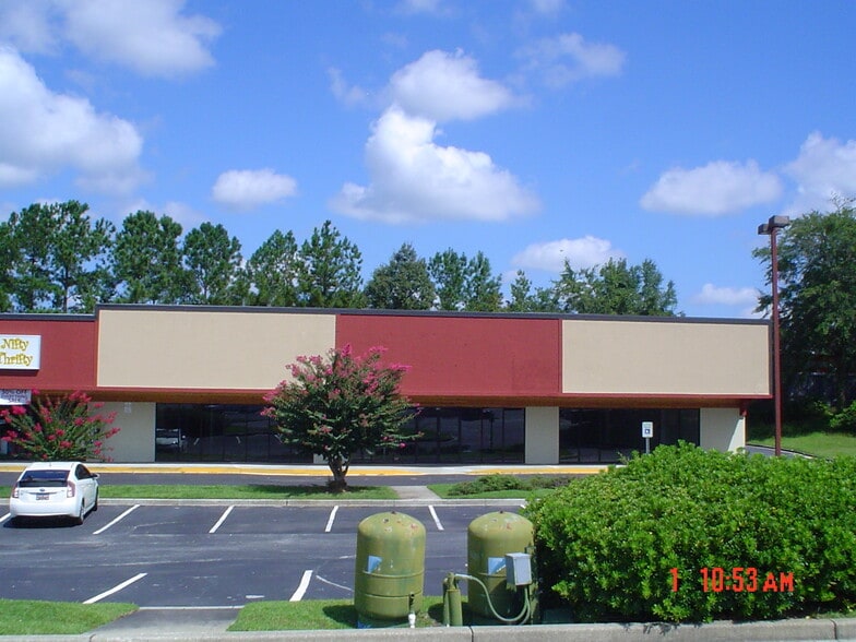 More Photos Of 975 Bacons Bridge Rd, Summerville Freestanding For Lease