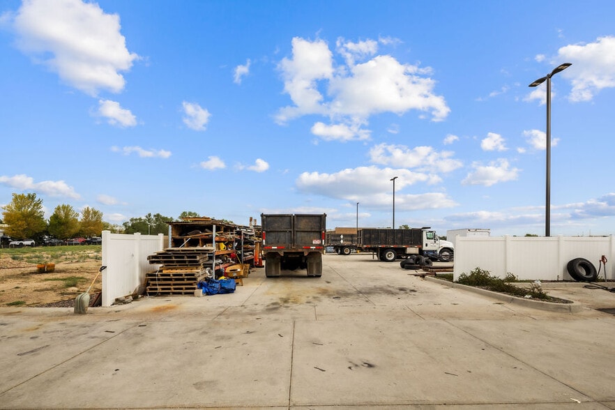 More Photos Of 806 Salida Way, Aurora Warehouse For Sale