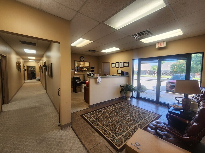 More Photos Of 6950 S Utica Ave, Tulsa Office For Sale