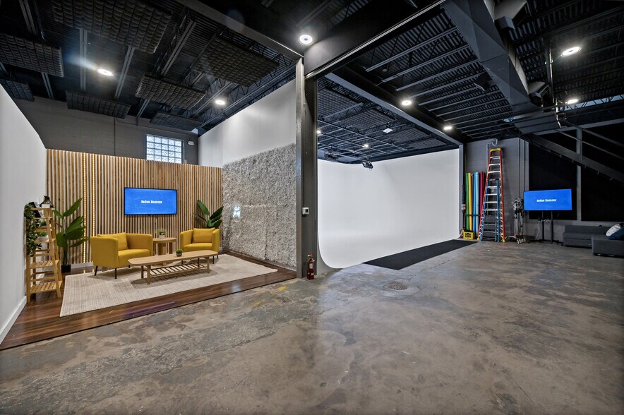 More Photos Of 449 E Lafayette St, Norristown Coworking Space