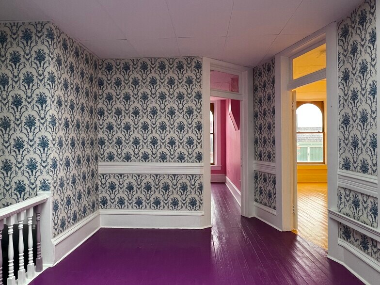 More Photos Of 305 Victor Ave, Victor Storefront Retail Residential For Lease