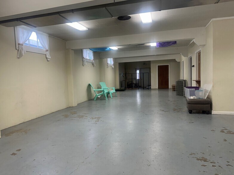 More Photos Of 1019 12th St, Anacortes Flex For Lease