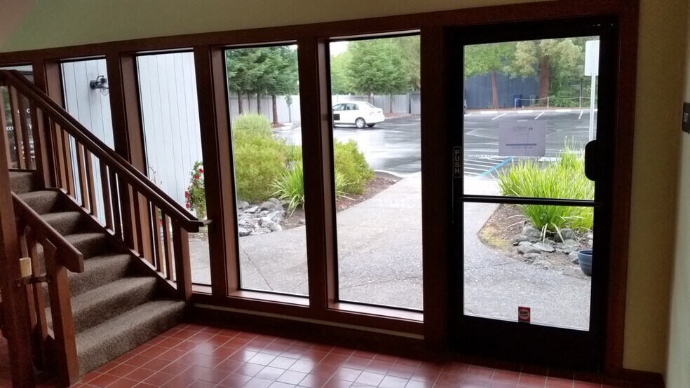 More Photos Of 101 Wikiup Dr, Santa Rosa Office For Lease