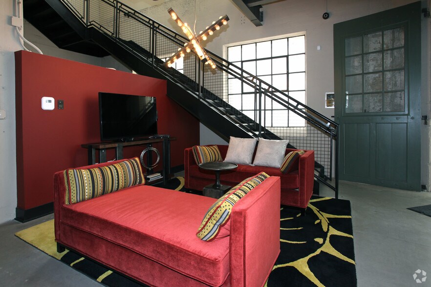 More Photos Of 575 E 4th St, Winston-Salem Apartments For Lease