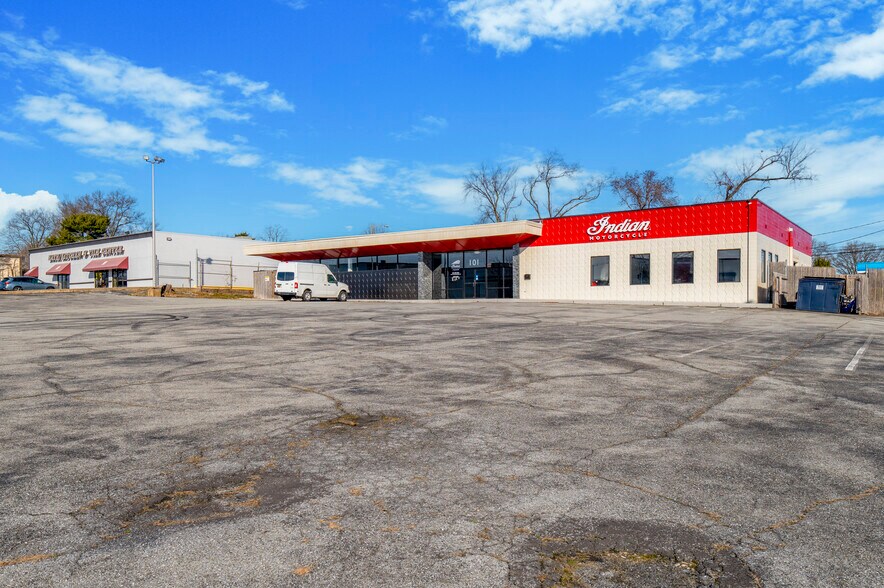 More Photos Of 101 Greenbank Rd, Wilmington Freestanding For Lease