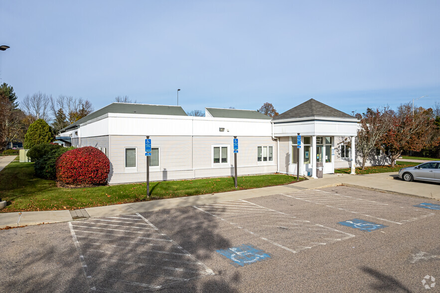 Primary Photo Of 31 Dow Rd, Plainfield Office For Sale