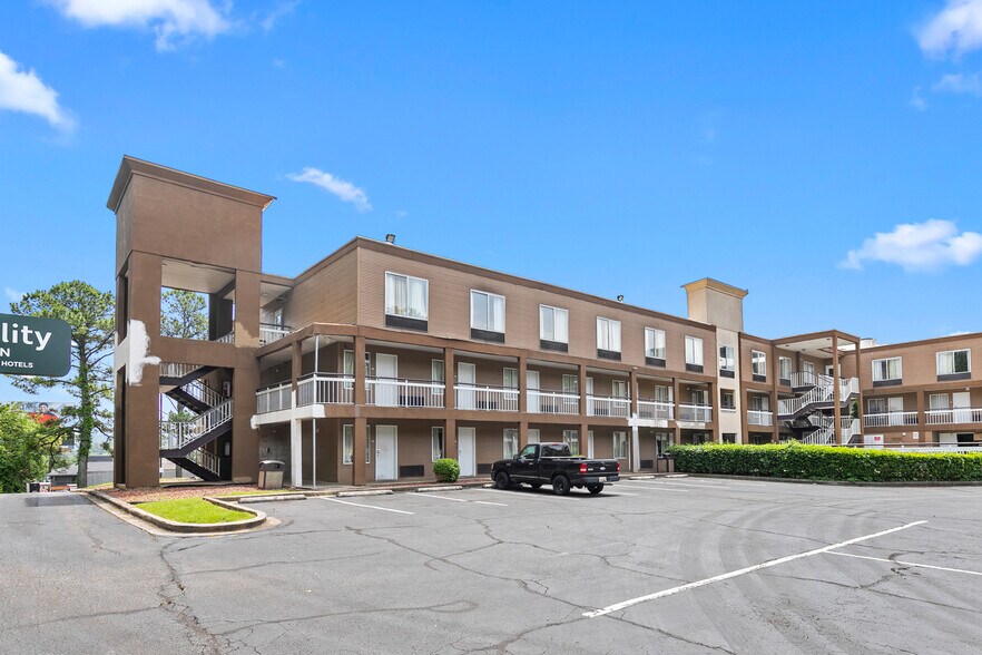 More Photos Of 155 Vulcan Rd, Birmingham Hotel For Sale