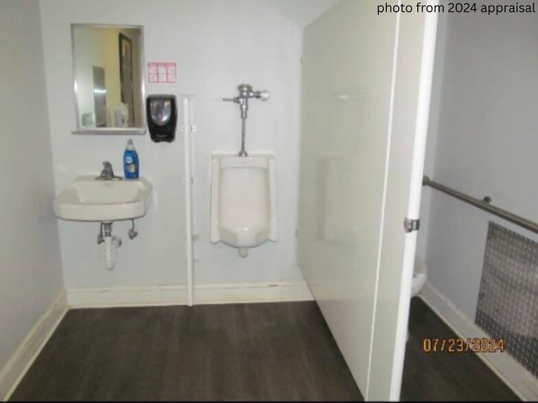 More Photos Of 1950 Fairgrove Church Rd, Newton Industrial For Sale