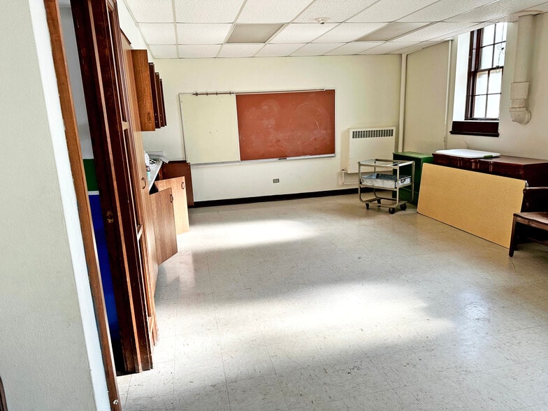 More Photos Of 12739 Maple Ave, Blue Island Religious Facility For Sale