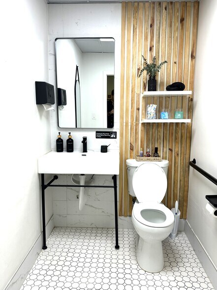 More Photos Of 9705 S Dixie Hwy, Pinecrest Office For Lease