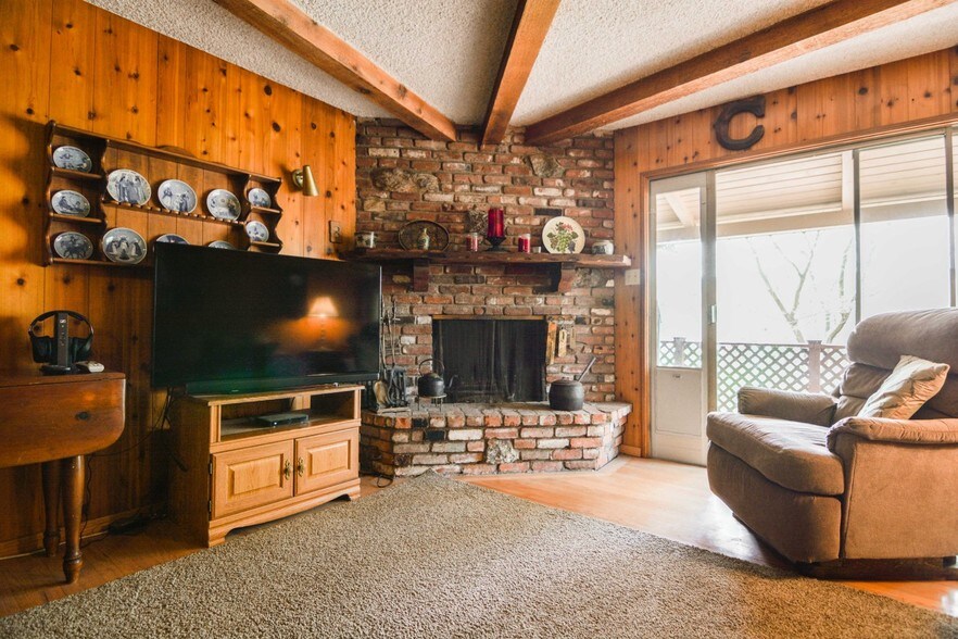 More Photos Of 10404 Foothill Blvd, Sylmar Land For Sale