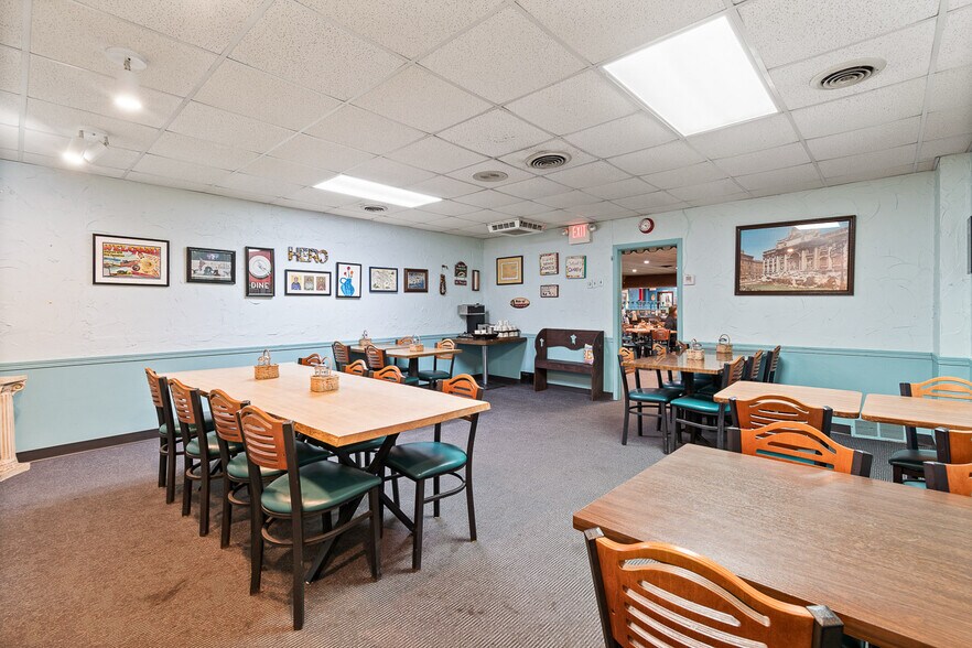 More Photos Of 816 Harrison Ave SW, Canton Restaurant For Sale