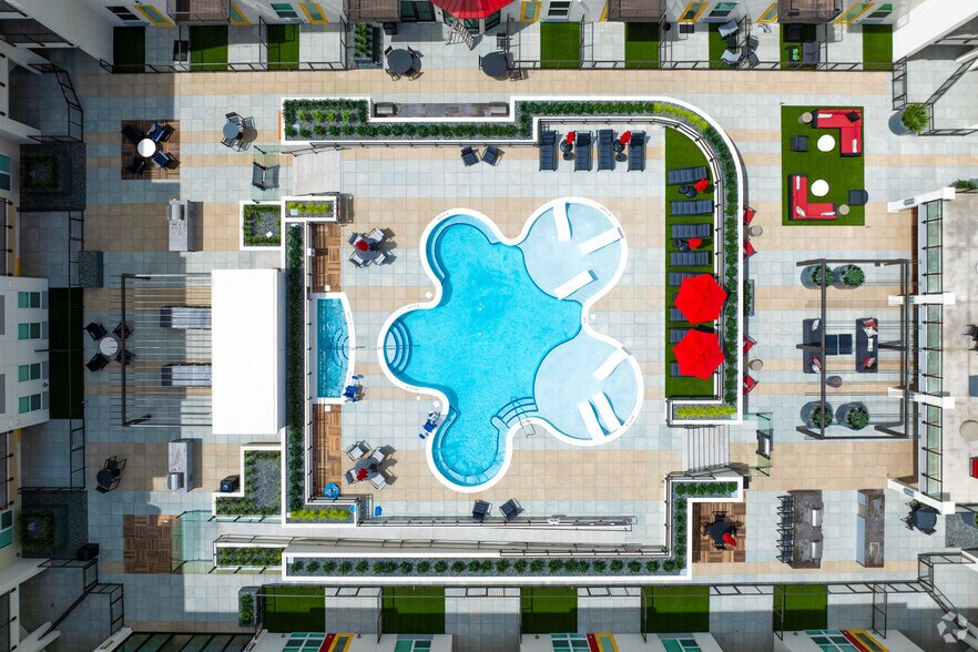 More Photos Of 655 S Sierra Madre St, Colorado Springs Apartments For Lease