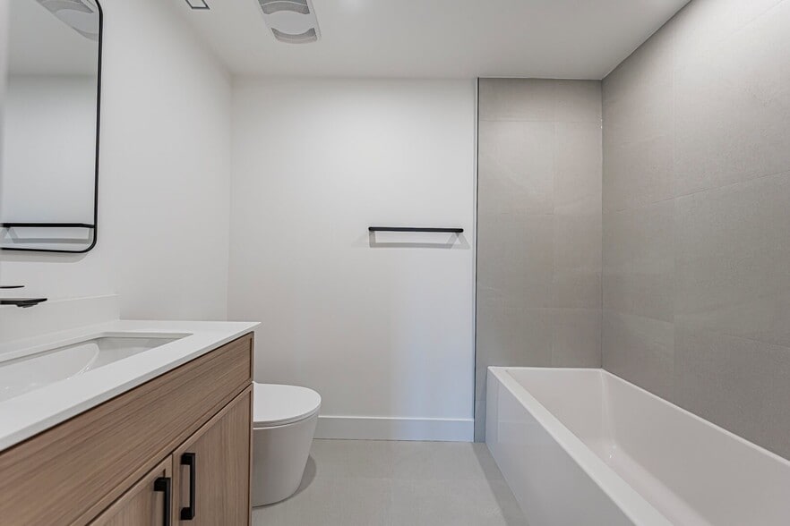 More Photos Of 14 Holmesdale Rd, Toronto Apartments For Sale