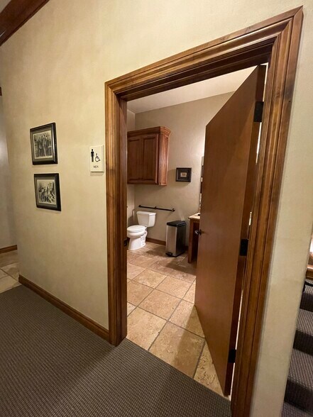 More Photos Of 2933 NW 156th, Edmond Medical For Lease