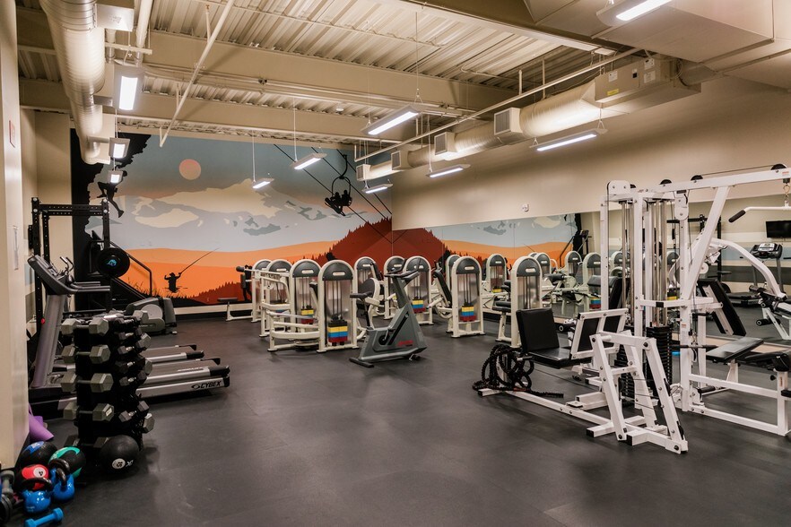 More Photos Of 5110 Edison Ave, Colorado Springs Office For Sale