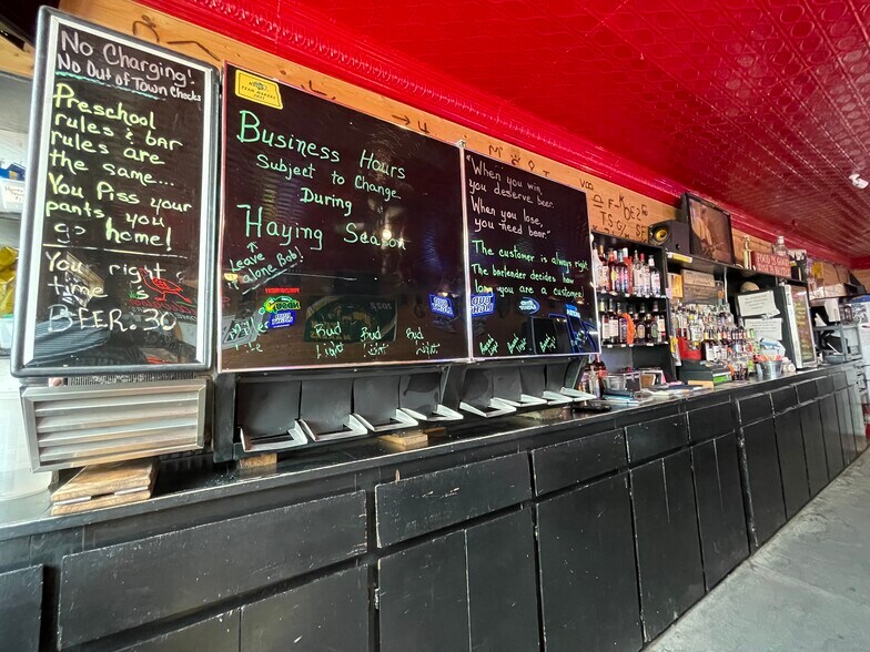 More Photos Of 203 Whinery, Binford Casino For Sale