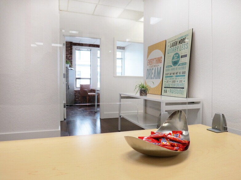 More Photos Of 45-49 Powell St, San Francisco Loft Creative Space For Lease
