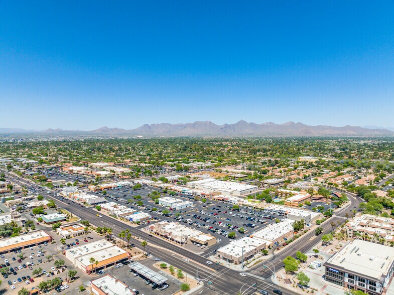 More Photos Of 10247-10251 N Scottsdale Rd, Scottsdale General Retail For Lease