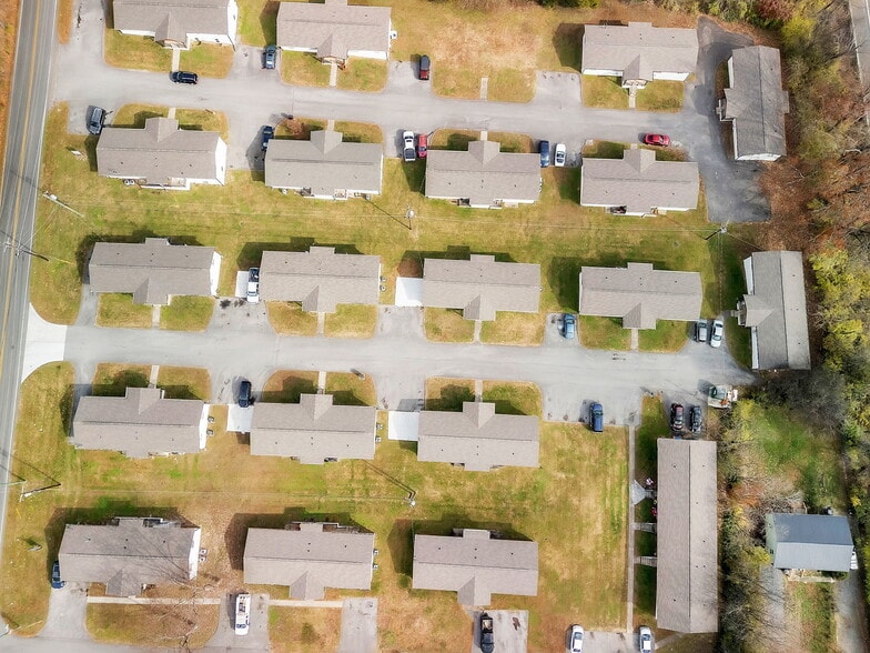 More Photos Of 1900 Dutch Valley Dr, Knoxville Multifamily For Sale