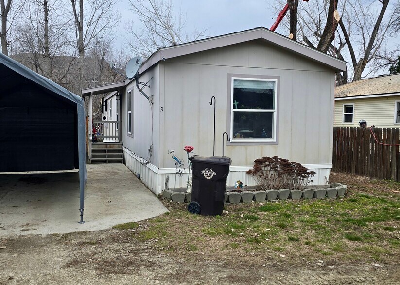 More Photos Of 111 Adams St, Horseshoe Bend Multifamily For Sale