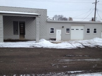 More Photos Of 882-884 N Holbrook St, Plymouth Warehouse For Lease