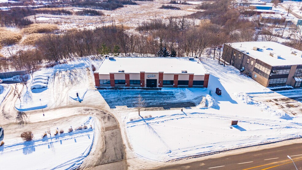 More Photos Of 644 Dalton Av, Kingston Office For Lease