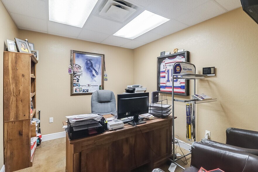 More Photos Of 4283 Popps Ferry Rd, Diberville Auto Repair For Sale