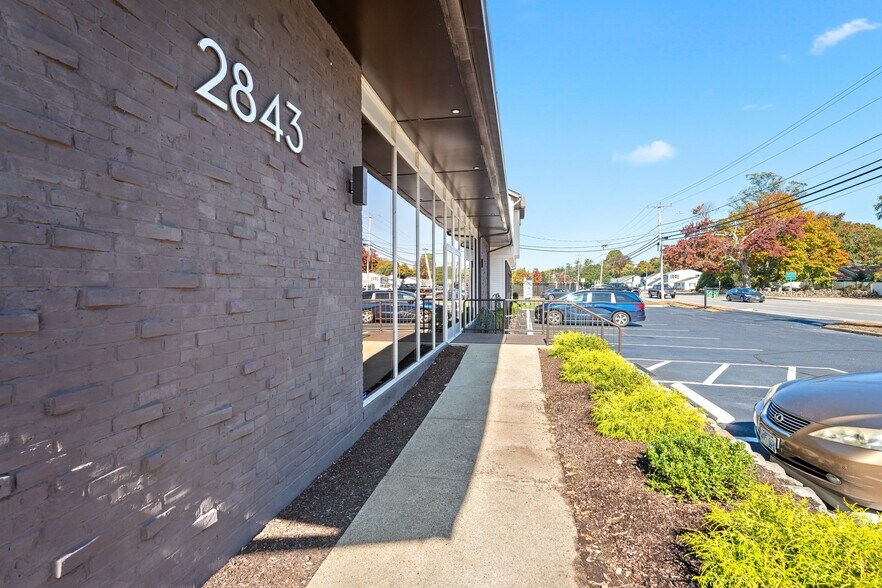 More Photos Of 2843 S County Trl, East Greenwich Coworking Space