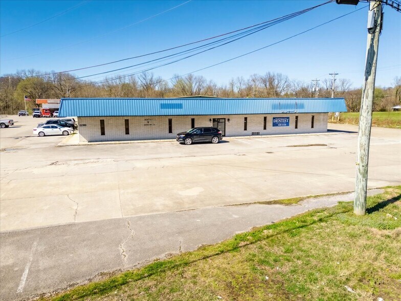 More Photos Of 841 S Highway 25 W, Williamsburg Flex For Sale