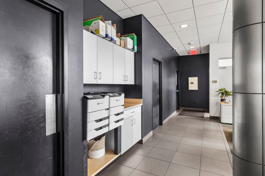 More Photos Of 5385 N I 55 St, Jackson Auto Dealership For Sale