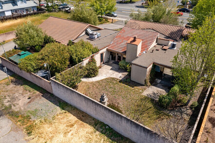 More Photos Of 1247 Broadway, Sonoma Office Residential For Lease