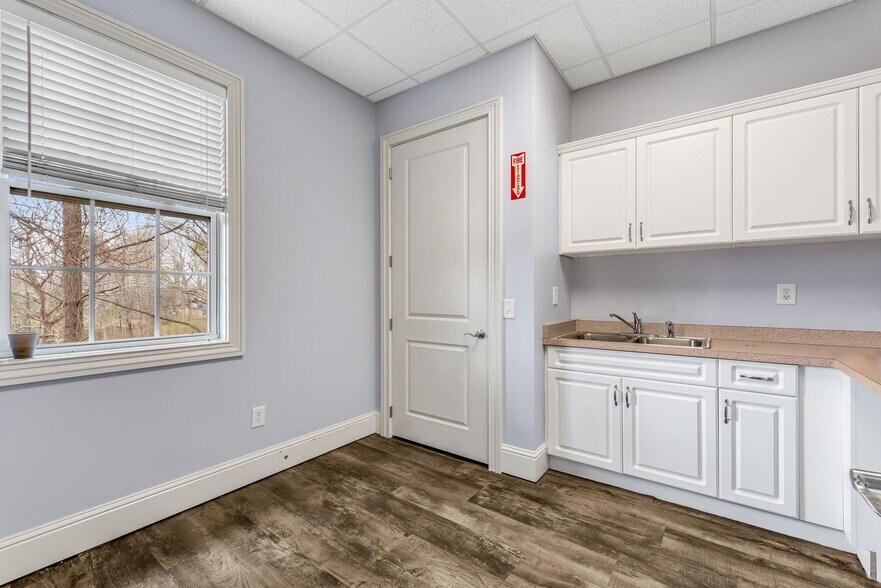 More Photos Of 3475 Dallas Hwy, Marietta Office For Lease