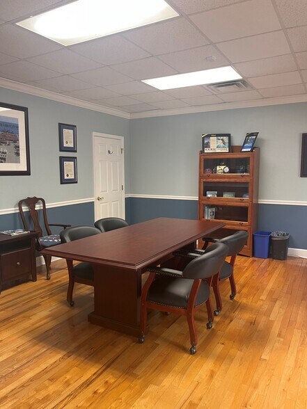 More Photos Of 502-506 Jefferson St, Tallahassee Office For Sale