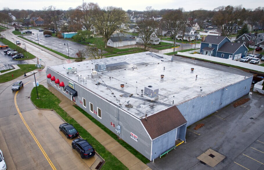 More Photos Of 125 Main St, Huron Bowling Alley For Sale
