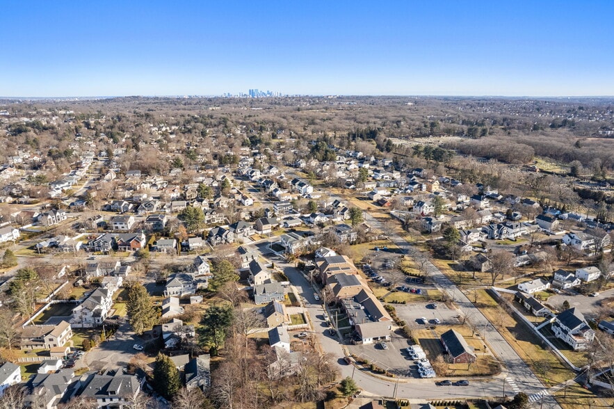 More Photos Of 655 Saw Mill Brook Pky, Newton General Retail For Sale