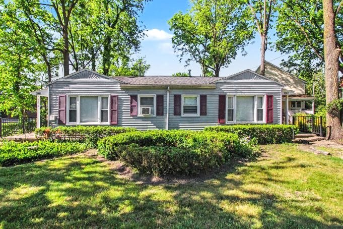 More Photos Of 33614 Grand River Ave, Farmington Apartments For Sale