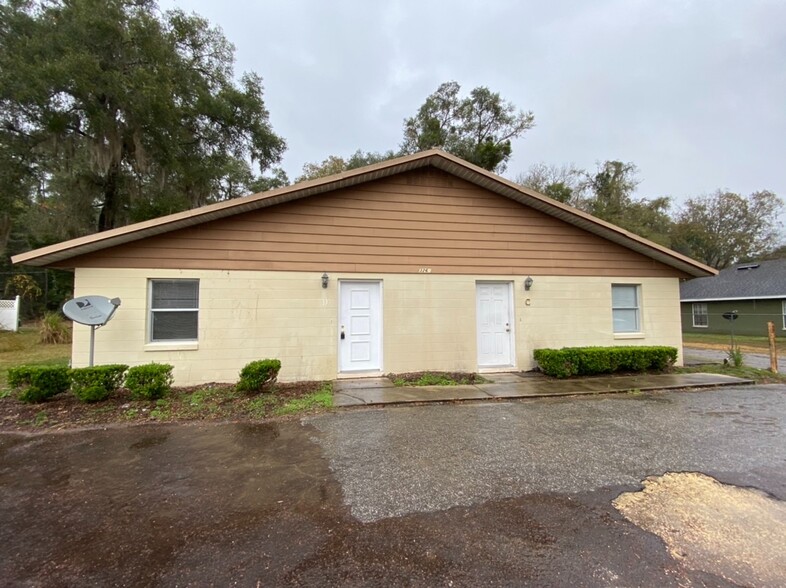 Primary Photo Of 3240 NE 58th Ave, Silver Springs Healthcare For Sale