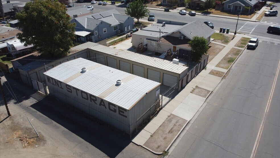 More Photos Of 205 California Ave, Shafter Flex For Sale