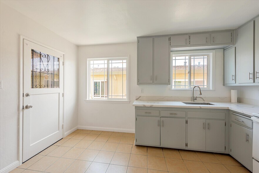 More Photos Of 3404 School St, Oakland Apartments For Sale