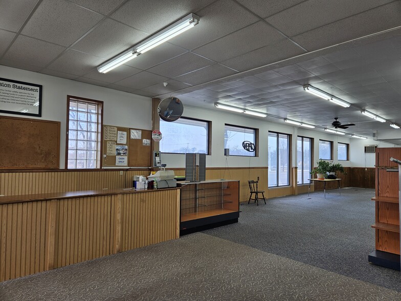 More Photos Of 408 Columbus Ave, Bay City Freestanding For Sale