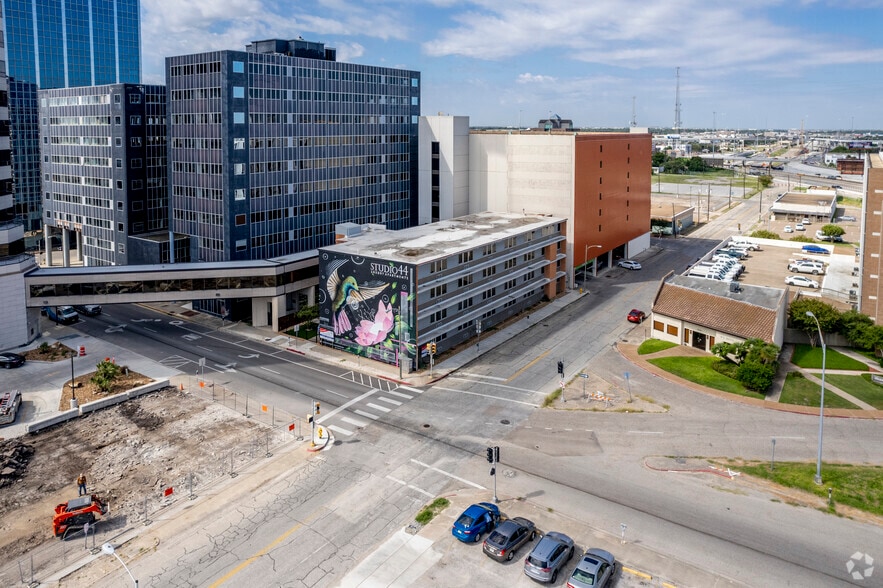 More Photos Of 817 N Carancahua St, Corpus Christi Apartments For Sale