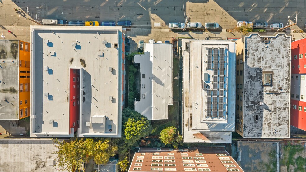 More Photos Of 1718 Summit Ave, Seattle Apartments For Sale