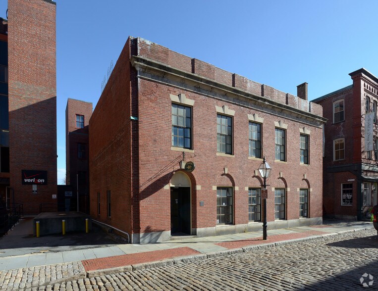 More Photos Of 392 Acushnet Ave, New Bedford Office For Sale