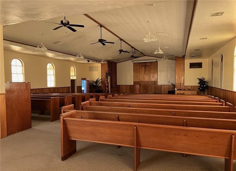 More Photos Of 607 Trinity Ave, Chowchilla Religious Facility For Sale
